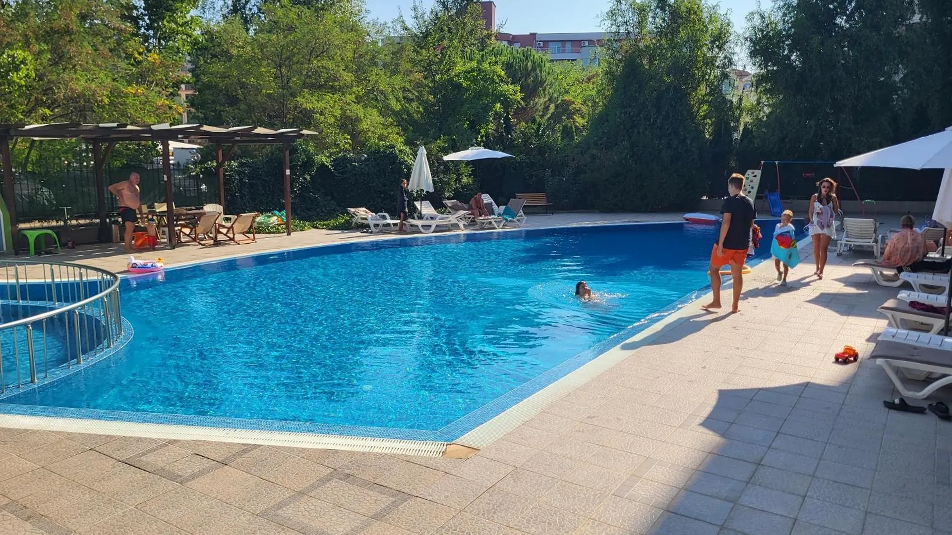 Family Apartments In Solmarin 써니비치