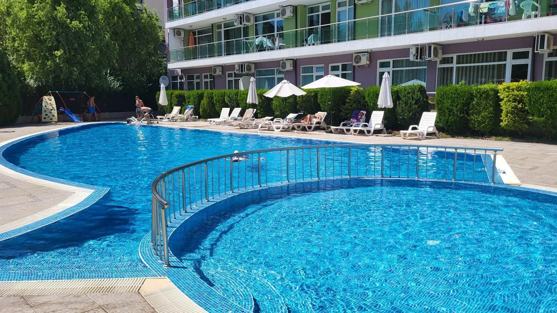 Family Apartments In Solmarin Sunny Beach